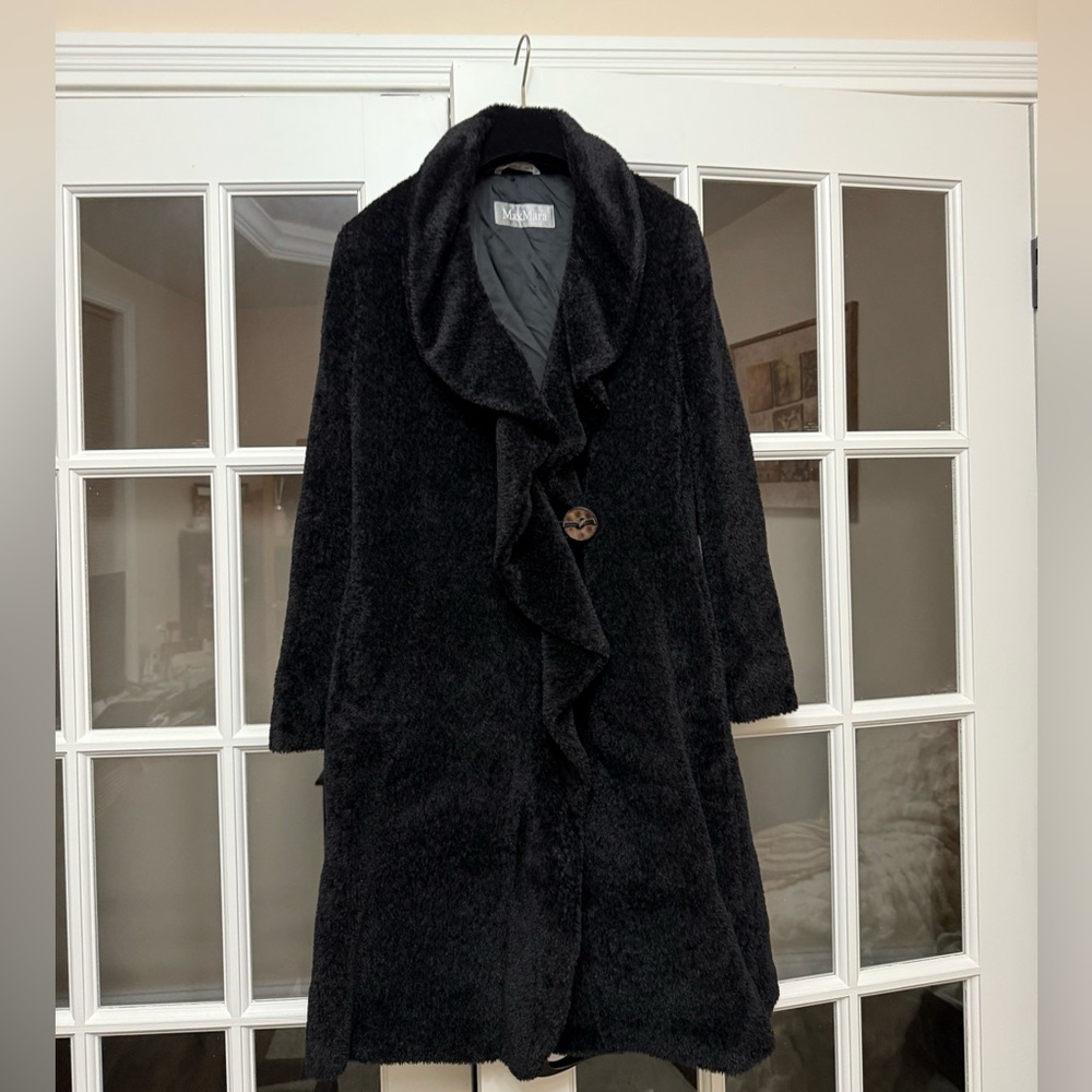 MaxMara elegant black Alpaca/Wool Coat